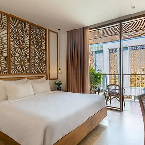 Deluxe Double Room Balcony Garden View